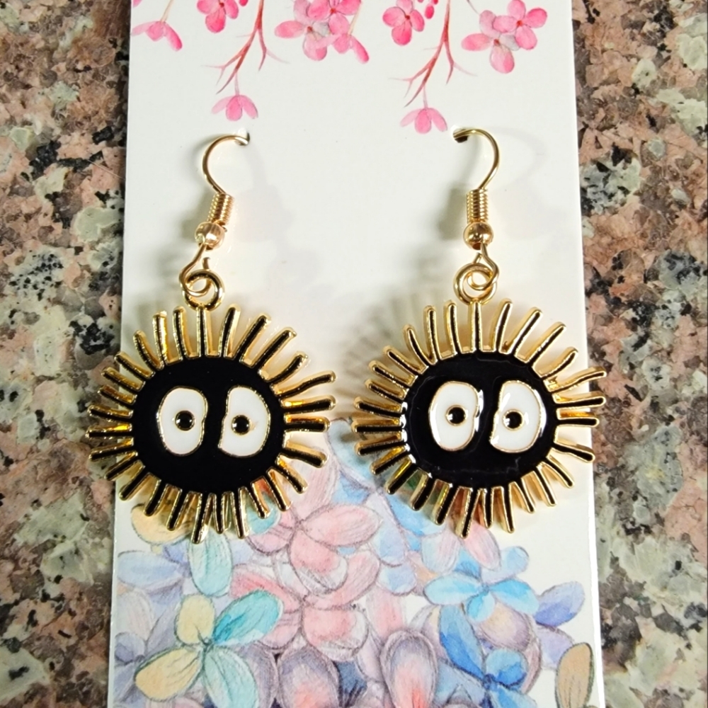 Gold-tone Studio Ghibli Soot Sprite / Susuwatari Design Earrings - Picture 3 of 4
